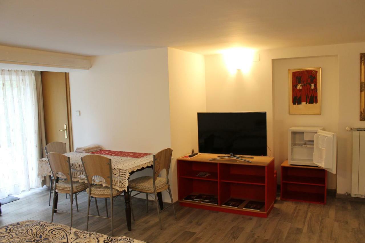 Rooms Jurca Postojna Kültér fotó