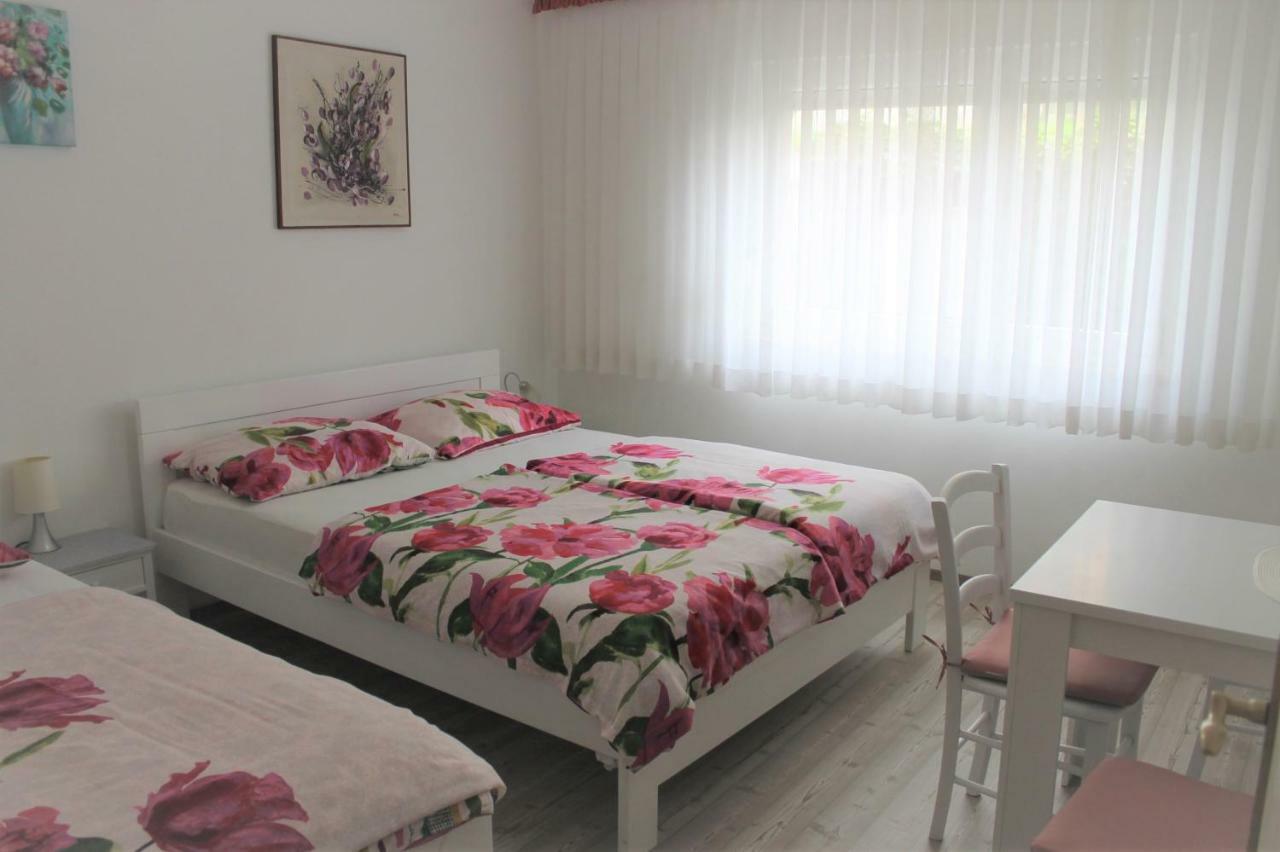 Rooms Jurca Postojna Kültér fotó