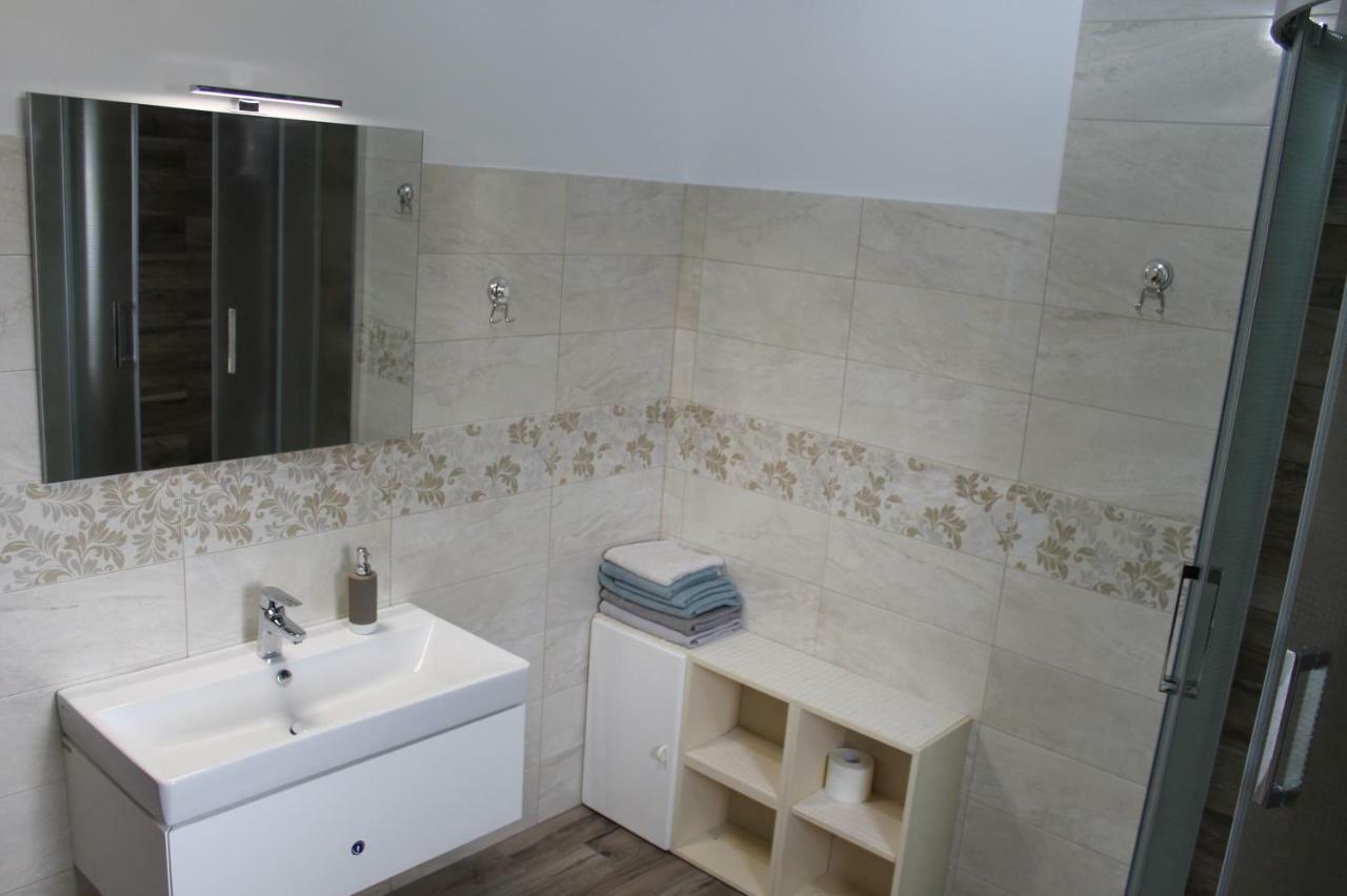 Rooms Jurca Postojna Kültér fotó