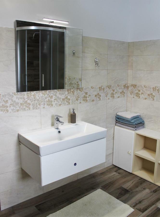 Rooms Jurca Postojna Kültér fotó