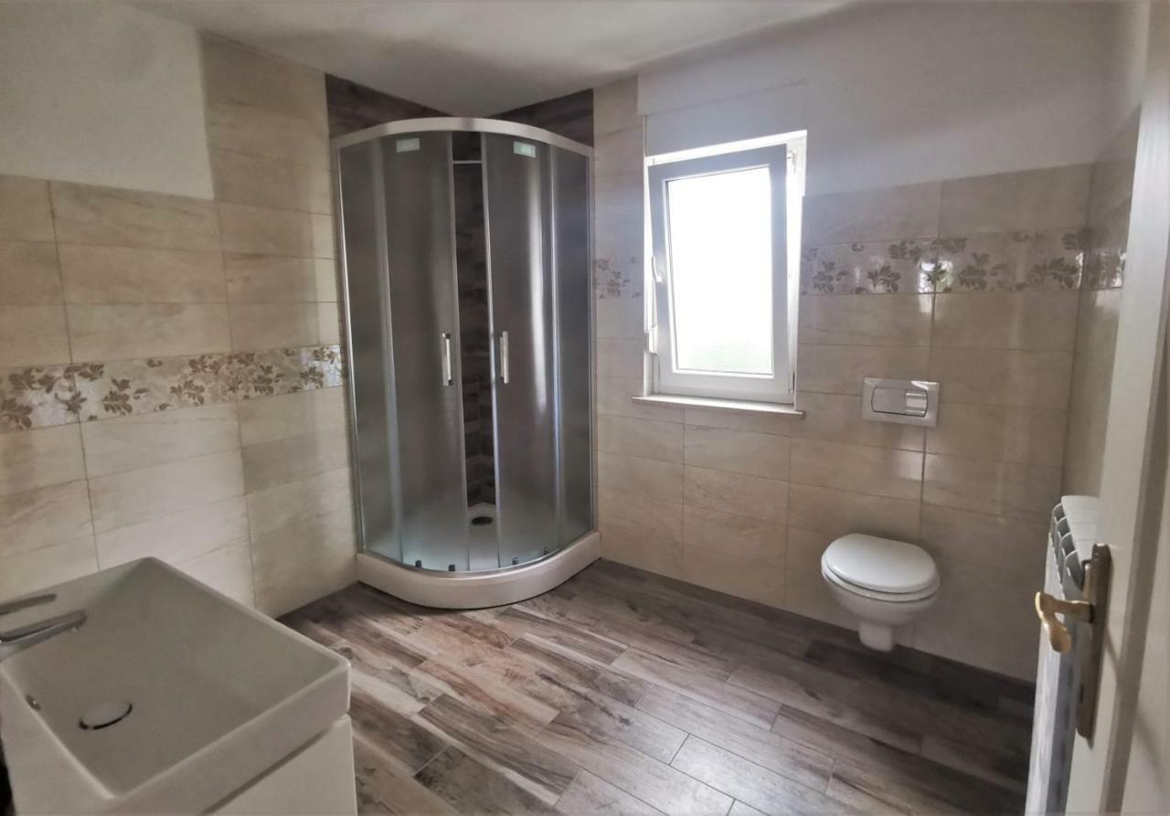 Rooms Jurca Postojna Kültér fotó